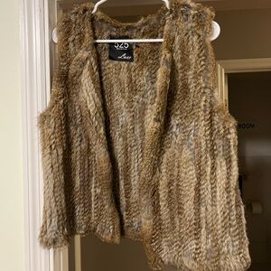 525 America Luxe Fur Vest size Large